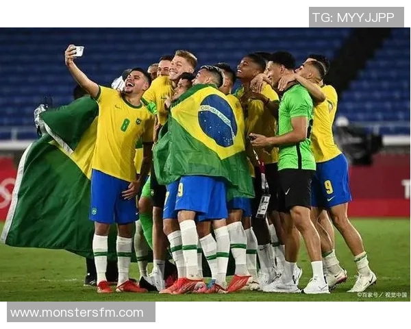 从绿茵场巨星到战术大师足球名将转型教练的成长之路