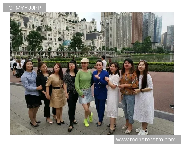 足球传奇永恒：纪念球场上的星辰与荣耀